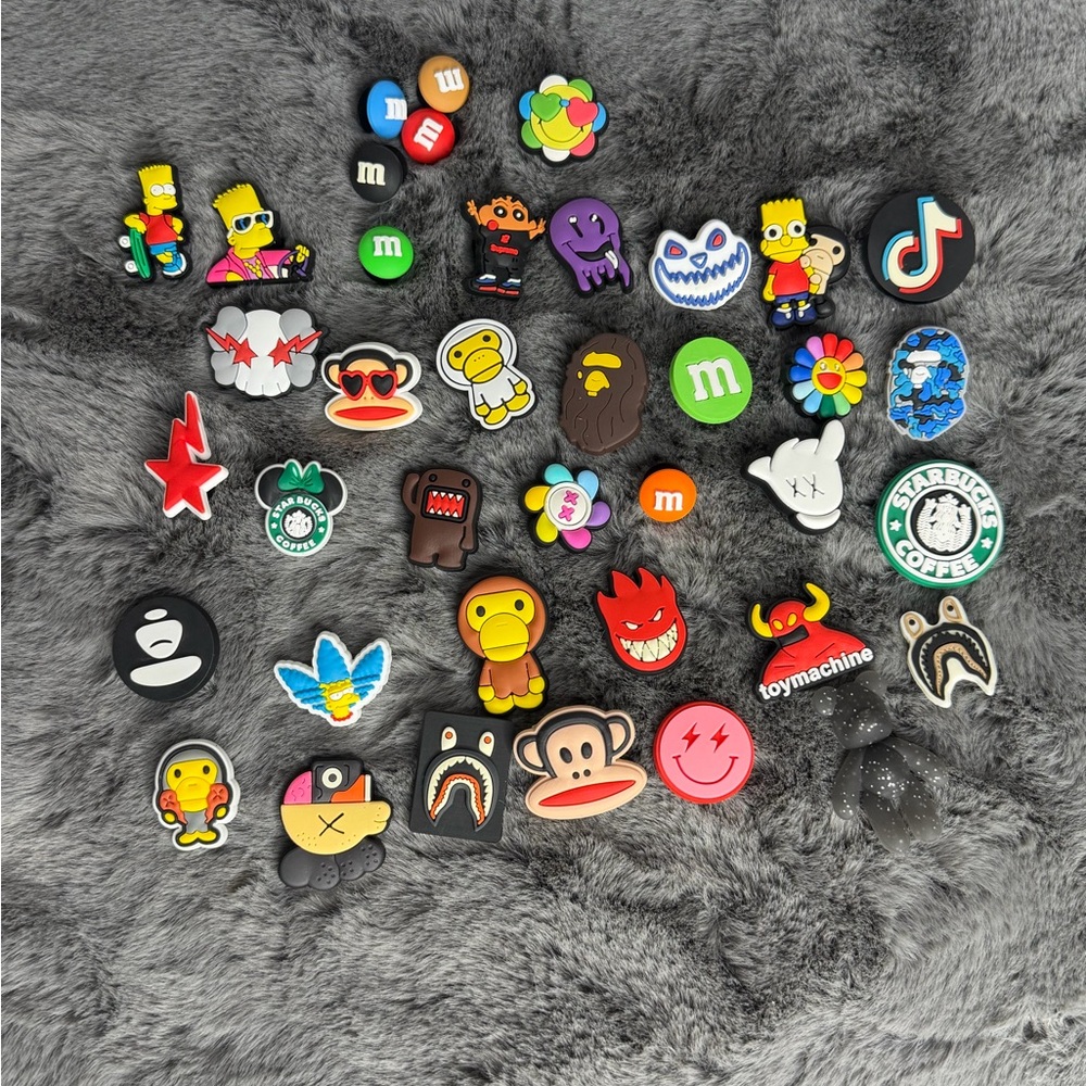 96 Huge Croc Charm Bundle | Cartoon, Pop Culture & Streetwear Jibbitz Lot